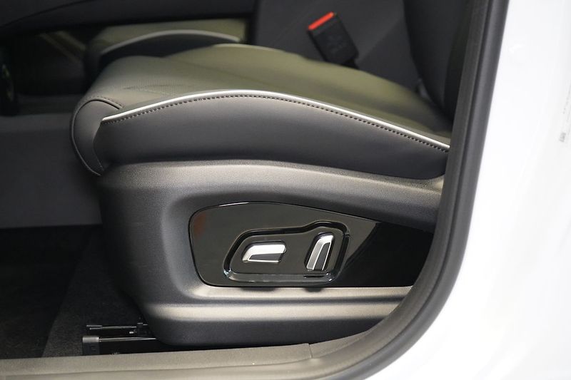 Omoda 5 PREMIUM 1.6 T-GDI DCT - fotka 13 z 28