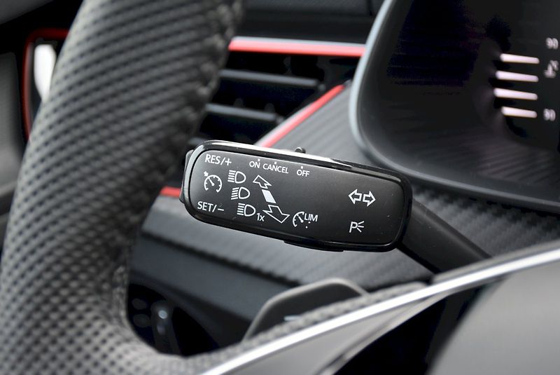 Škoda Kamiq (2025) Monte Carlo 1,0 TSI 85 kW 7° a - fotka 34 z 36