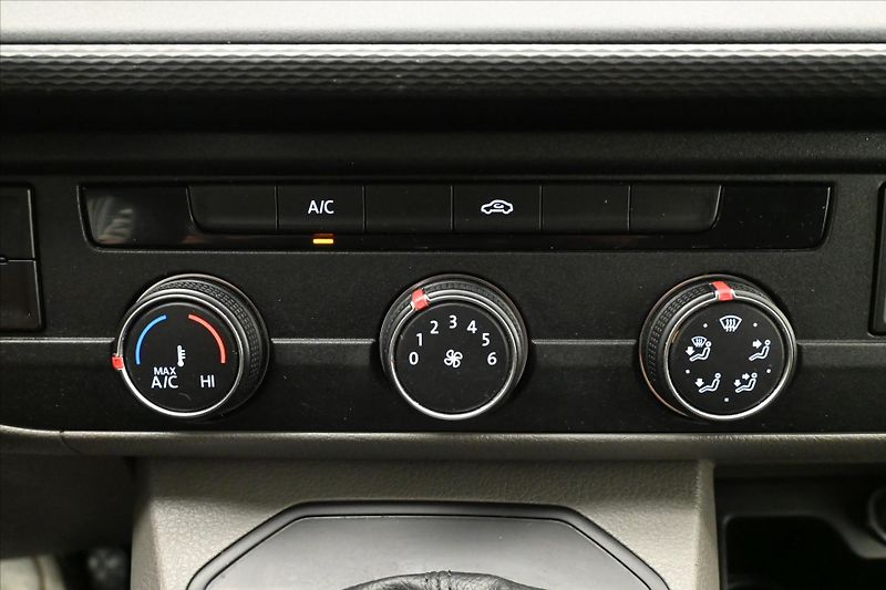 Volkswagen Transporter 2,0 TDI 110 kW DSG Long Záruka - fotka 21 z 29