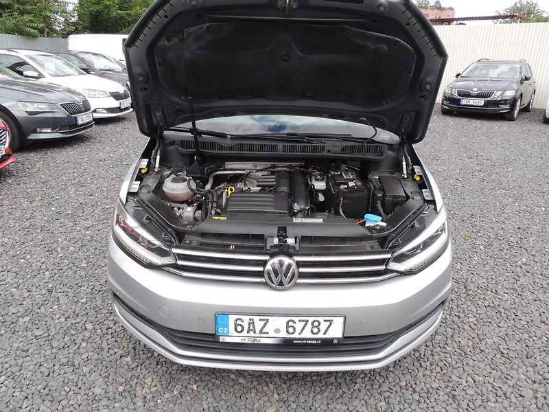 Volkswagen Touran (2018) 1.4TSi,110kw,7míst,Top výbava, - fotka 39 z 55