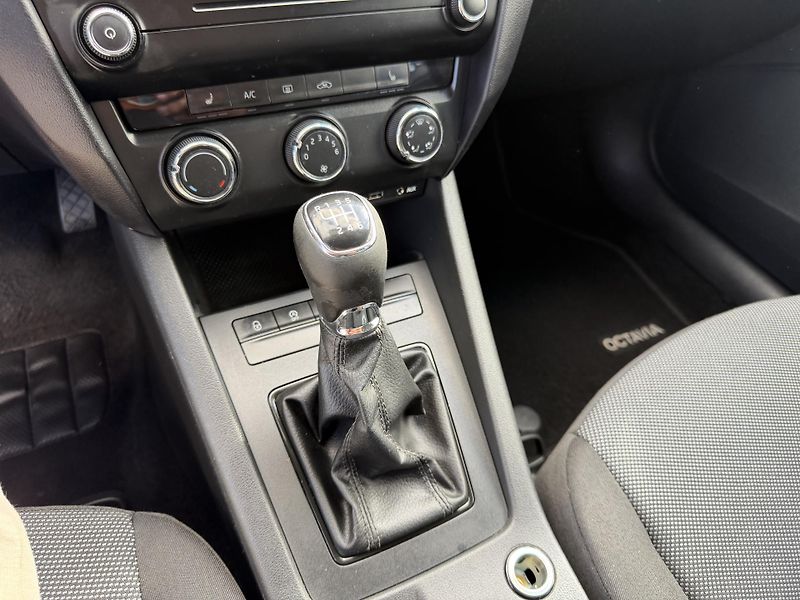 Škoda Octavia 1.2 Tsi, 77kw - fotka 11 z 14