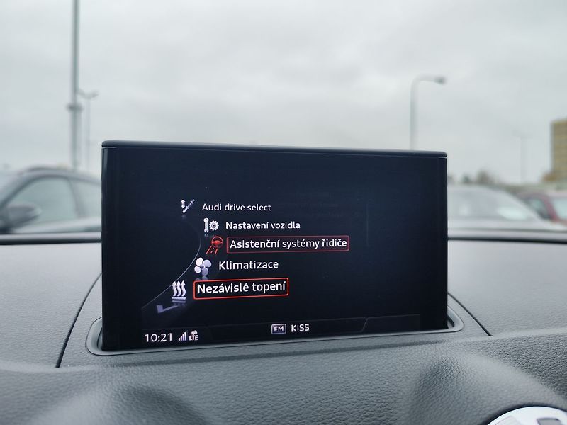 Audi A3 1.6 TDI/85kW S-Line - fotka 16 z 28