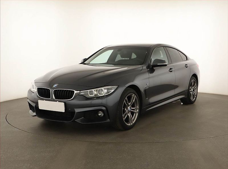 BMW Řada 4 (2019) M Paket 420d xDrive - fotka 2 z 20