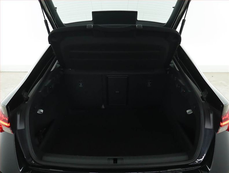 Škoda Octavia (2022) 2.0 TDI, Automat, ČR,1.maj - fotka 14 z 16