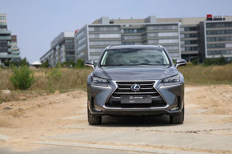 Lexus NX 300h 300H 2,5 HEV PREMIUM (LUXURY) - fotka 4 z 33