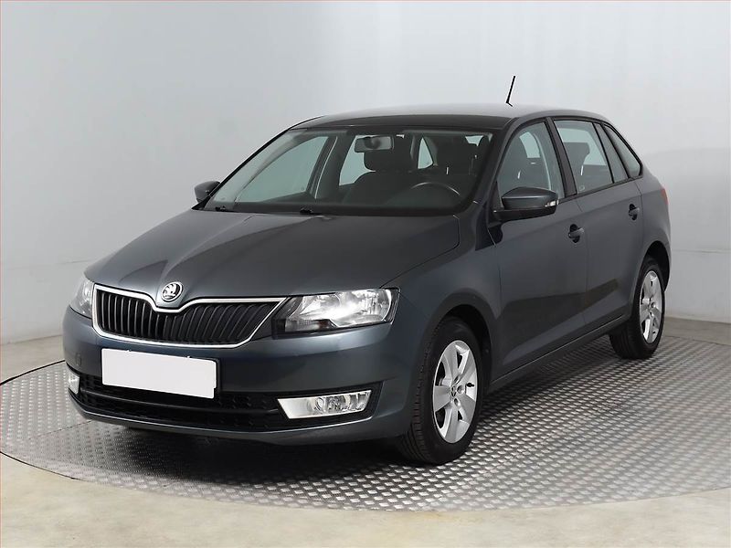 Škoda Rapid (2017) Spaceback 1.2 TSI - fotka 2 z 16