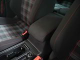 Volkswagen Golf (2017) 2.0 TSi, LED, park.čidla - náhled 18