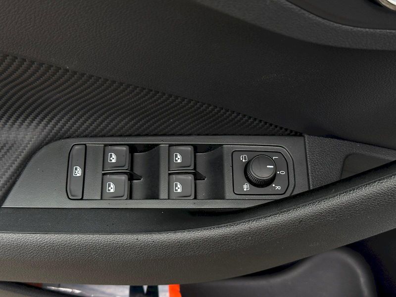 Škoda Kamiq (2026) 1.0 TSI 85 kW Monte Carlo - fotka 8 z 22
