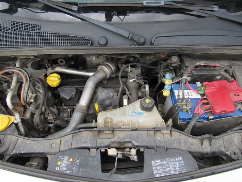 Renault Kangoo 1,5 DCi 63KW 5míst - fotka 26 z 29