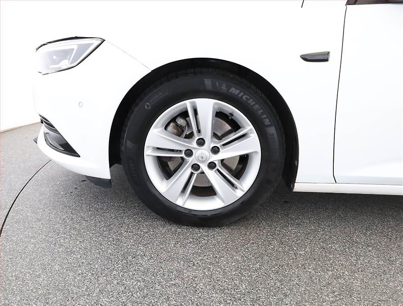 Opel Insignia (2019) 2.0 CDTI, Automat, Kůže, Navi - fotka 21 z 21
