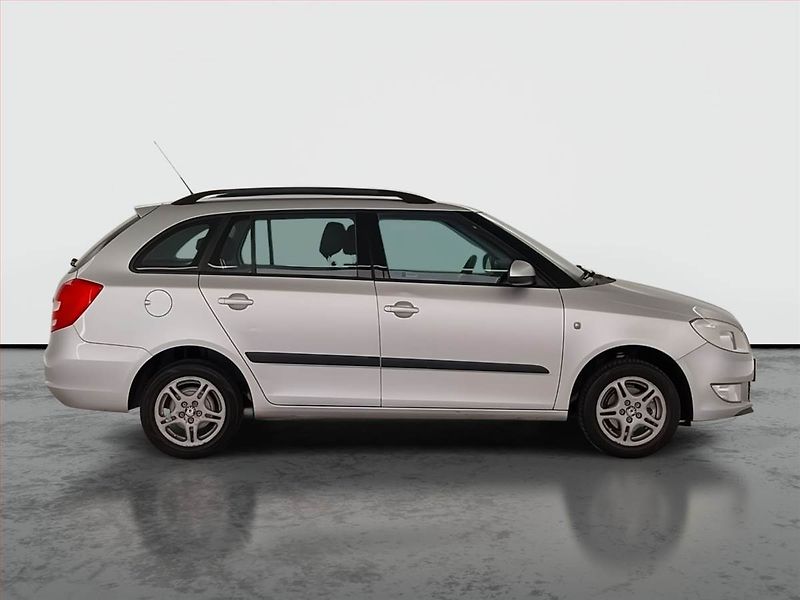 Škoda Fabia (2012) Ambiente 1.2 12V, po STK - fotka 6 z 19