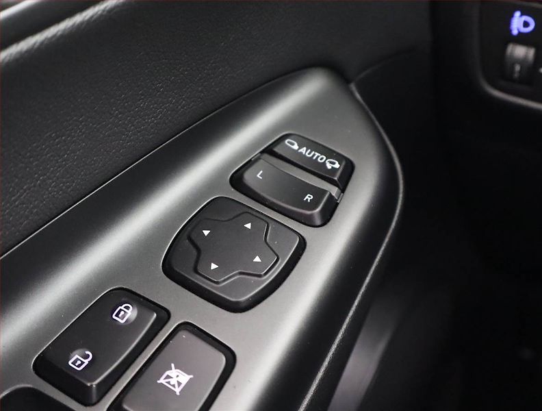 Hyundai Kona (2018) 1.0 T-GDI, Serv.kniha, Kůže - fotka 17 z 22