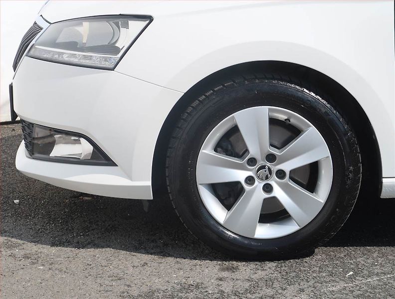 Škoda Fabia (2018) Ambition Plus 1.0 TSI - fotka 14 z 17