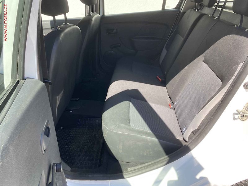 Dacia Logan (2016) 1.2i, ČR, TZ - fotka 10 z 15