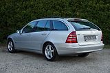 Mercedes-Benz Třídy C (2002) C 220 CDI Avantgarde - náhled 7