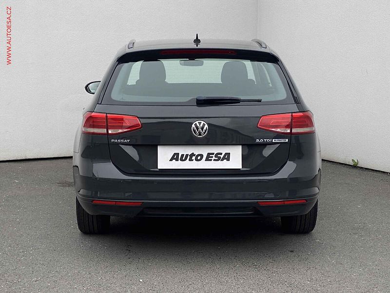 Volkswagen Passat (2016) 2.0 TDi, DSG, park.asist - fotka 5 z 19