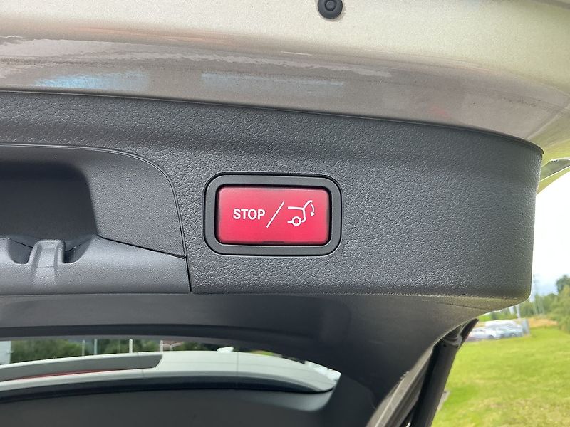 Mercedes-Benz GLE 350 d 4MATIC - fotka 24 z 27
