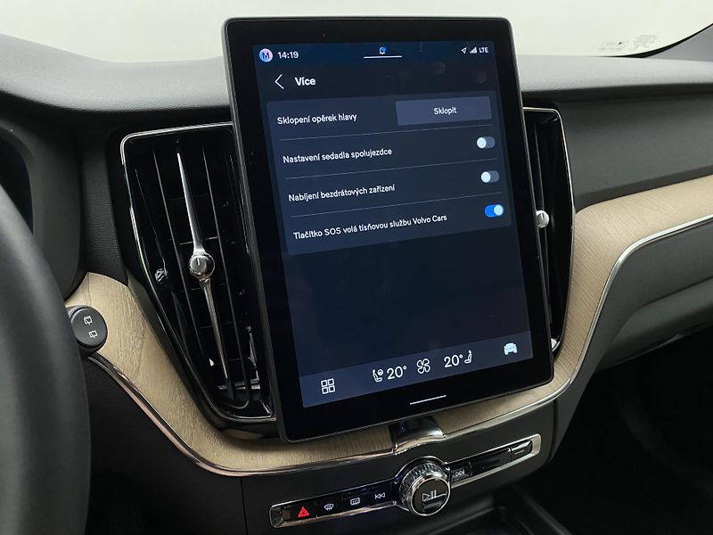 Volvo XC60 T8 AWD RECHARGE PLUS DARK CZ - fotka 58 z 66