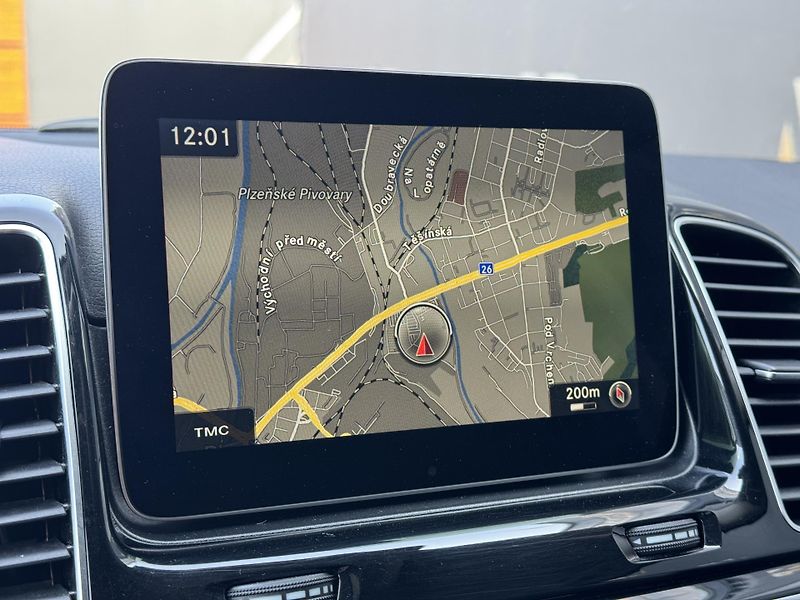 Mercedes-Benz GLE (2017) 350D 190kW 4M, AIRMATIC, 360°  - fotka 35 z 50