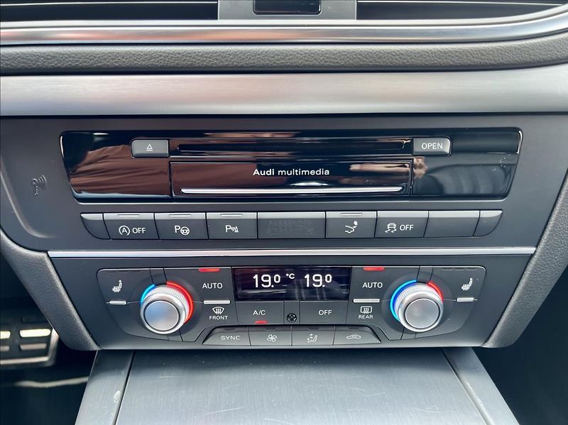 Audi A7 3,0 TDi S-line QUATTRO / LED - fotka 39 z 54