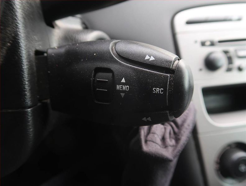 Peugeot 308 (2009) 1.6 VTi, Serv.kniha, nová STK - fotka 18 z 20