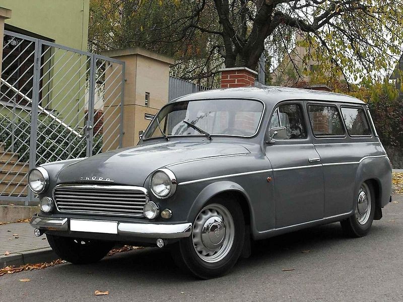 Zavzpomínejte s námi na to, jaká auta, s výjimkou těch co patřila invazním vojskům, se v srpnu 1968 pohybovala na našich silnicích.