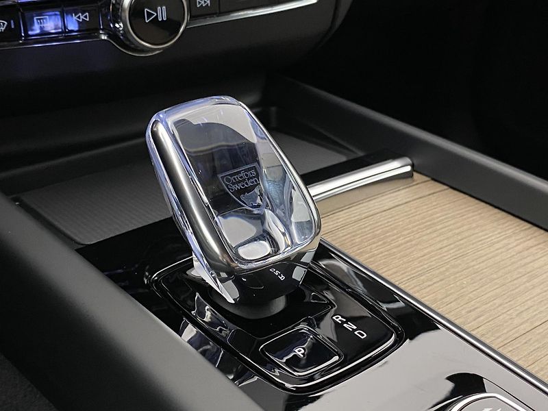 Volvo XC60 (2026) B5 AWD AUT DARK PLUS  - fotka 34 z 67