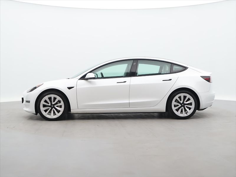 Tesla Model 3 LongRange AWD SOH90,6% DPH - fotka 4 z 33