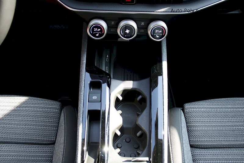 Škoda Superb (2025) Selection 2.0TDI / 110kW 7°DSG - fotka 18 z 23