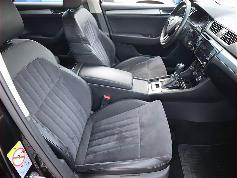 Škoda Superb (2017) 2.0 TDI, Automat, Kůže, Navi - fotka 9 z 21