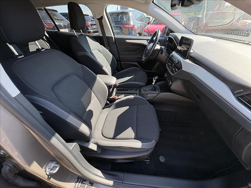 Ford Focus 1,5 TDCi88kW Led,ACC,Kamer,Výh - fotka 33 z 44