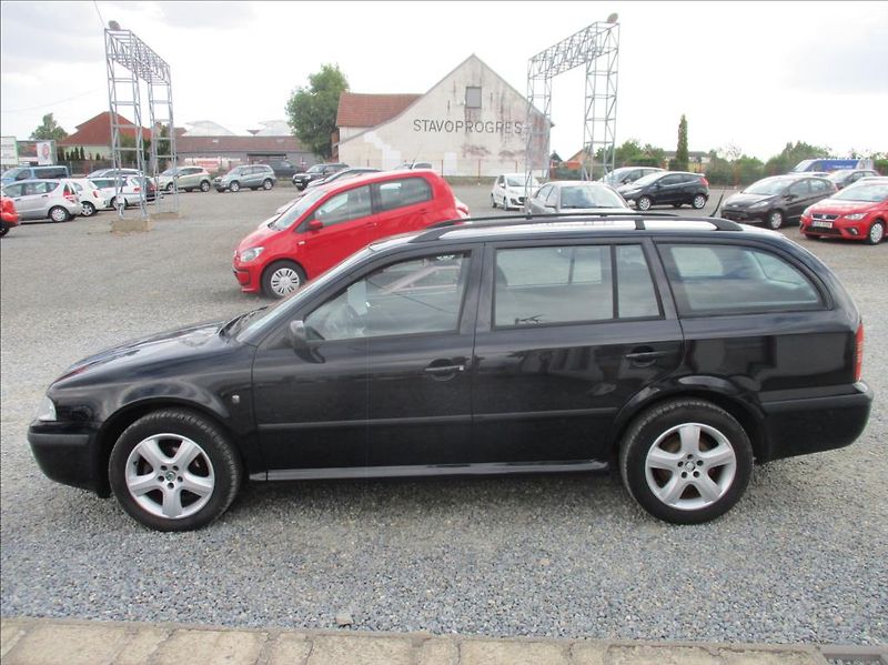 Škoda Octavia 1,6 MPI, digi klima, 1.maj, - fotka 8 z 18