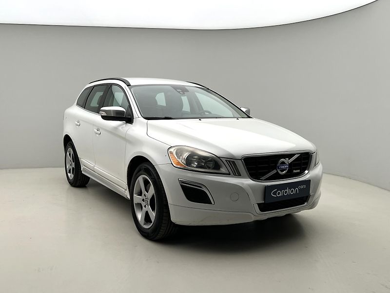 Volvo XC60 D5 AWD R-DESIGN AUT  - fotka 8 z 27