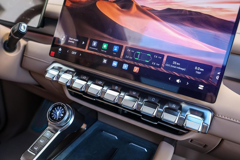 Dongfeng Ostatní (2026) M-HERO 817 II E1+a - fotka 36 z 36