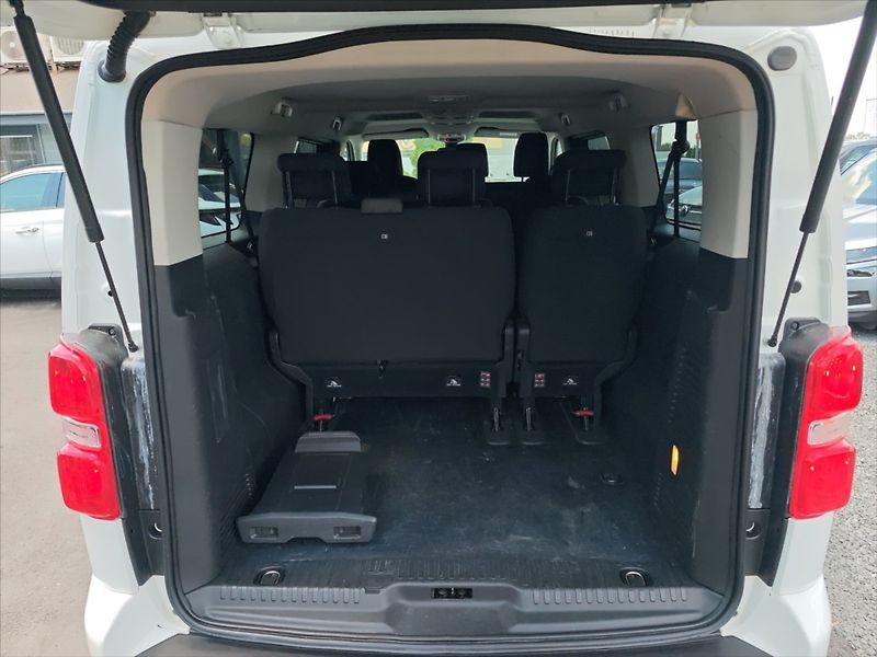 Peugeot Traveller 2,0 HDI Long automat 8 míst - fotka 11 z 18