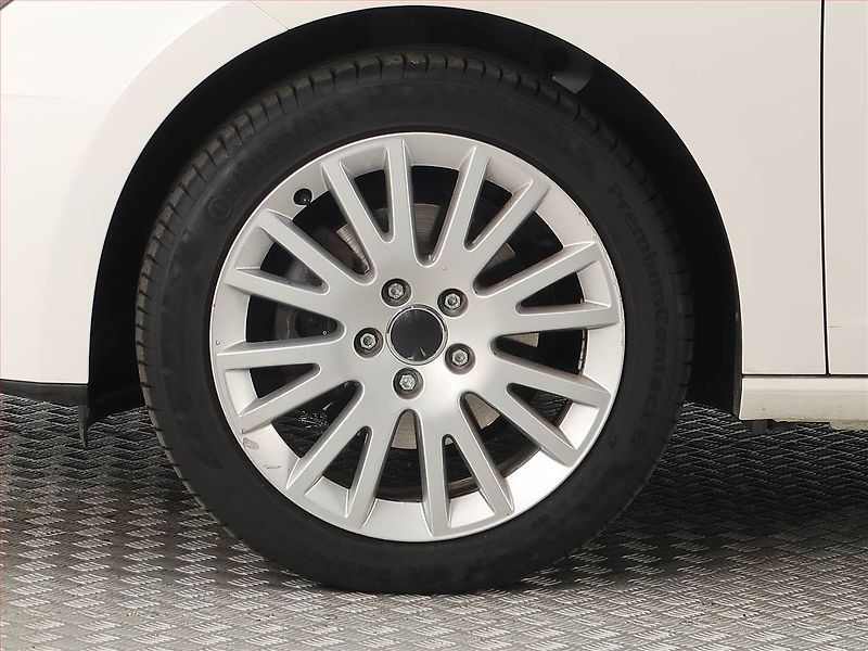 Seat Leon (2019) Style 1.5 TGI CNG, Tempomat - fotka 14 z 17