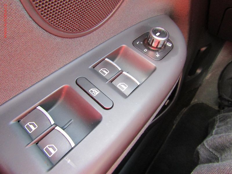 Volkswagen Golf Plus (2011) 1.2 TSi, autoAC - fotka 16 z 16