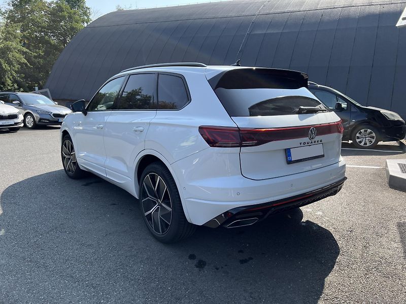 Volkswagen Touareg 3.0 TDi 210 kW R-LINE 4MOTION - fotka 3 z 23