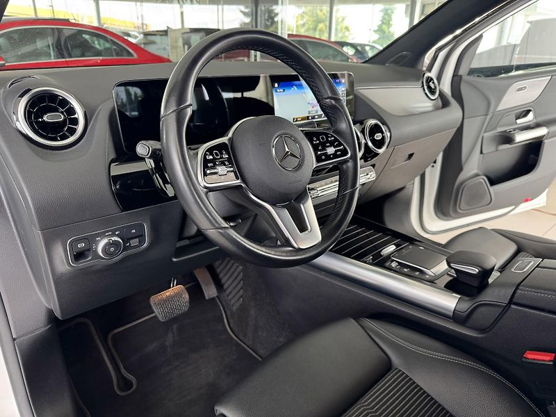 Mercedes-Benz Třídy B 220d 140kW*AT8*LED*Kůže*DPH - fotka 11 z 36