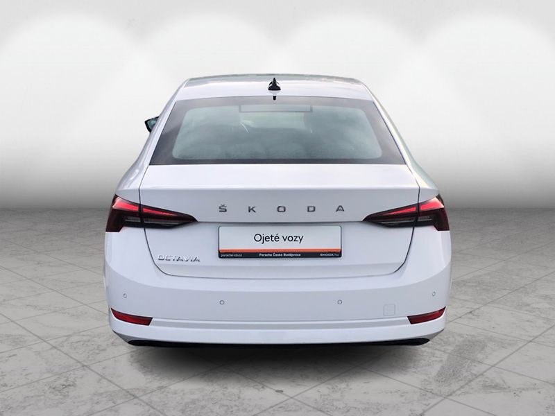 Škoda Octavia 2.0 TDI Ambition - fotka 9 z 28