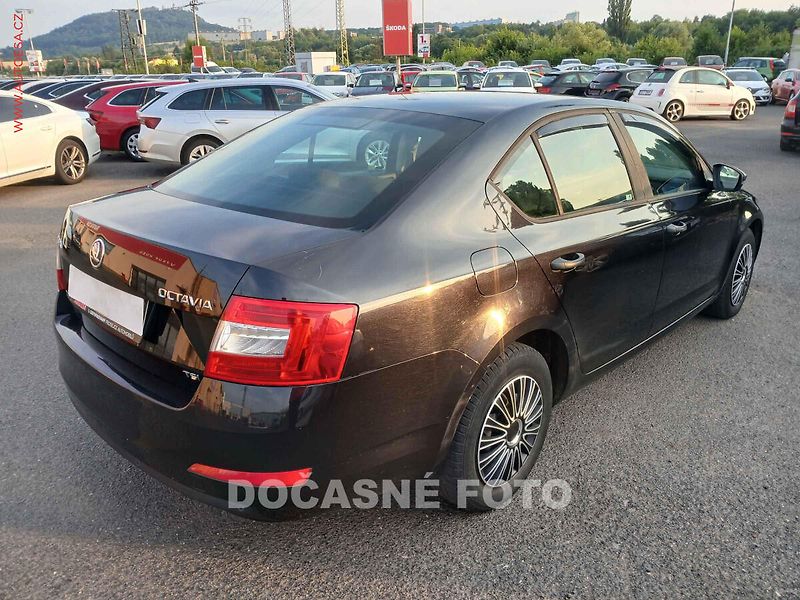 Škoda Octavia (2014) 1.2 TSI, ČR, servis.kniha, AC - fotka 2 z 3
