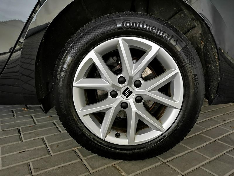 Seat Leon (2022) 1.5 Tsi DSG KESSY LED VIRTUÁL  - fotka 27 z 30