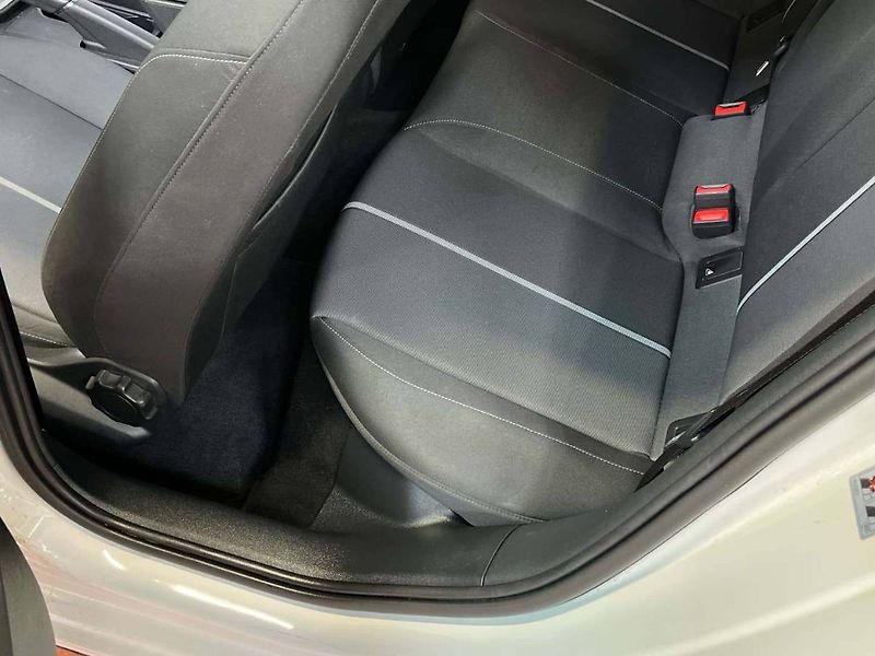 Audi A1 (2022) Sportback 1.0 30 TFSI Advanced - fotka 12 z 20
