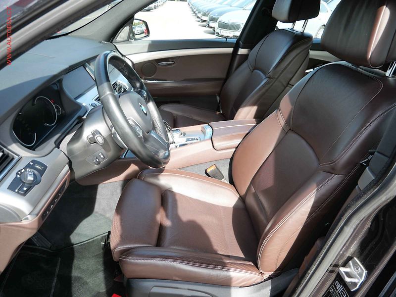 BMW Řada 5 (2014) 3.0 D 530d GT xDrive, ČR, AT - fotka 9 z 37