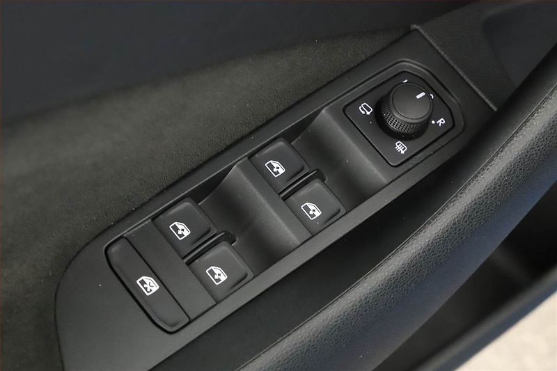 Škoda Scala (2025) 1.0 TSI, Drive, FullLed - fotka 19 z 20