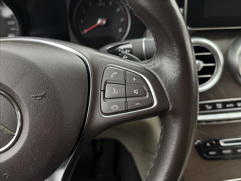Mercedes-Benz GLC 2,0 DPH 4X4 LED KŮŽE 2XKOLA CZ - fotka 12 z 43