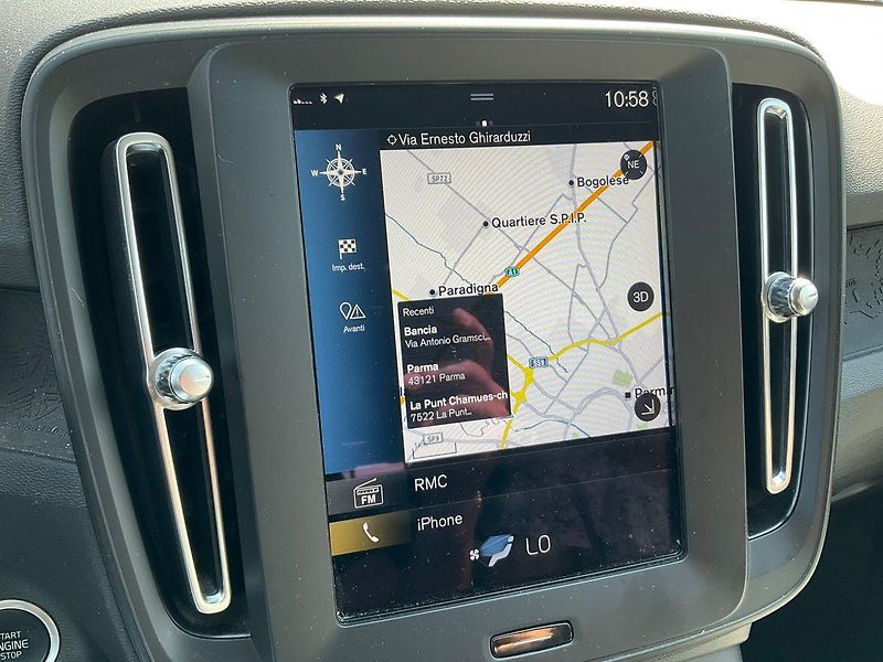 Volvo XC40 (2021) 1.5 T2 Momentum   2WD automat - fotka 16 z 18