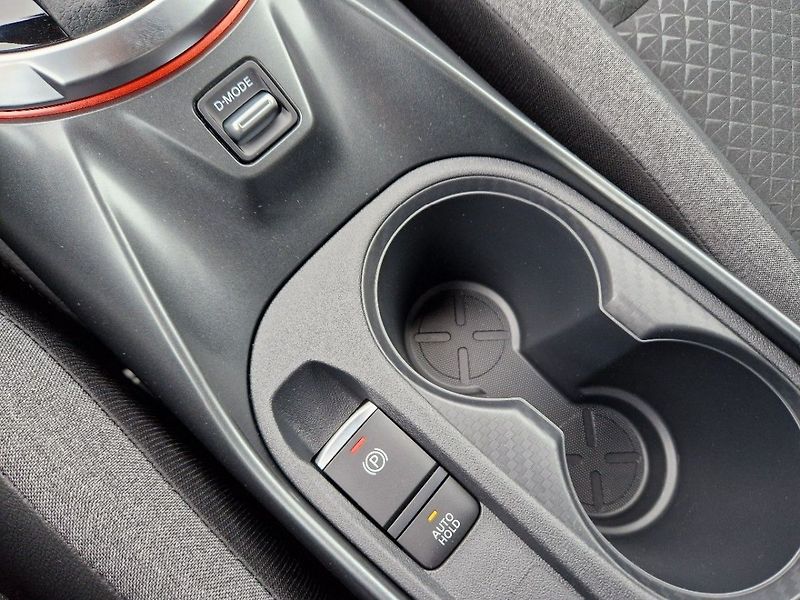 Nissan Juke 1.0 DIG-T 7AT N-CONN, SKLADEM - fotka 26 z 28