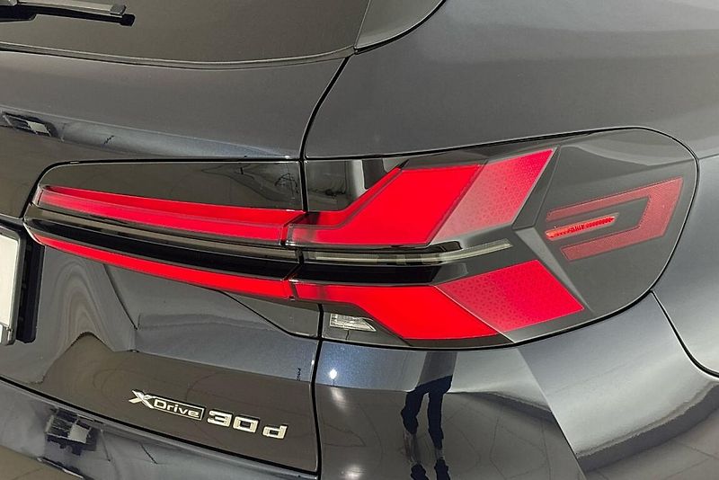 BMW X5 xDrive30d - fotka 5 z 28