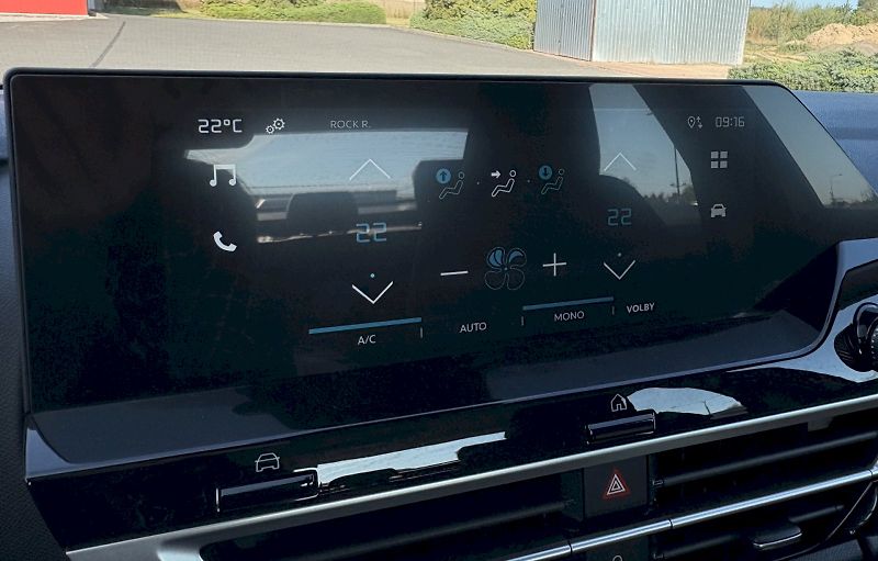 Citroën C4 (2024) X Plus 1,2 PureTech EAT8 - fotka 15 z 27